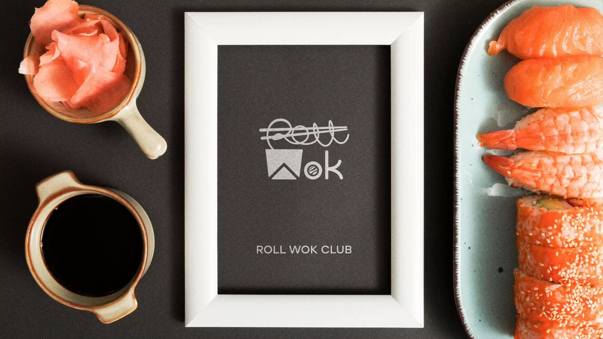 Разработка логотипа суши-бара «Roll Wok Club» в Ершове